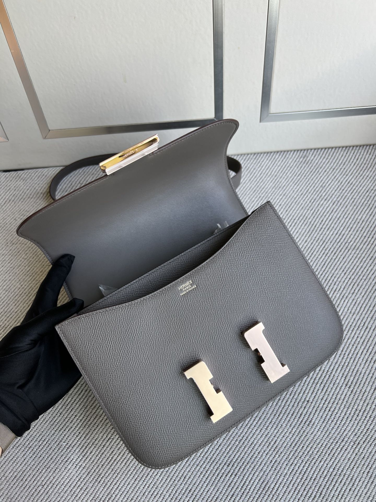 Hermès（爱马仕）Constance 空姐包 Epsom 原厂掌纹皮 8F 锡器灰 Etain 玫瑰金扣 Rose gold 24cm