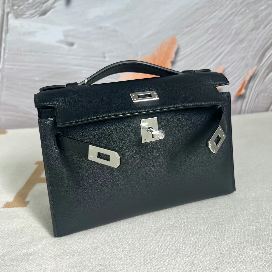 Hermès（爱马仕）Mini Kelly Pochette Swift皮 Ck89 黑色 银扣 22cm 全手工蜡线缝制 Phw