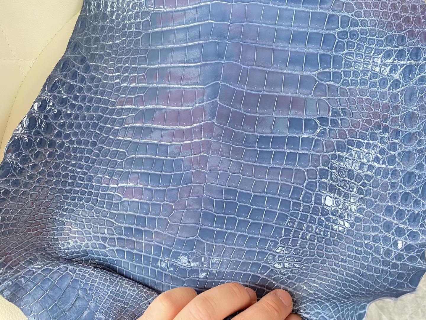 Hermès（爱马仕）新到皮 亮面倒v澳洲湾鳄 Ck75 牛仔蓝 shiny porosus crocodile