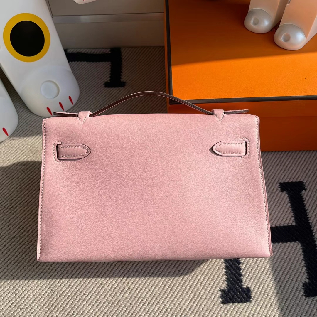 Hermès（爱马仕）Mini Kelly Pochette Swift皮 3Q 新粉色 金扣 22cm 全手工蜡线缝制 GHW