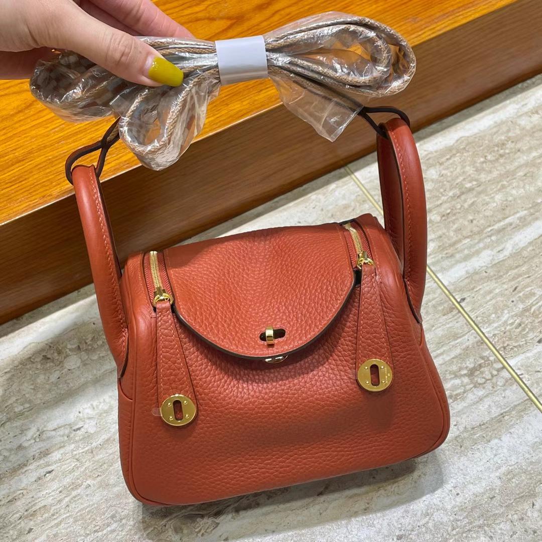 Hermès（爱马仕）Mini Lindy 迷你琳迪 Clemence 拼 编织布 肩带 南瓜色 金扣 20cm