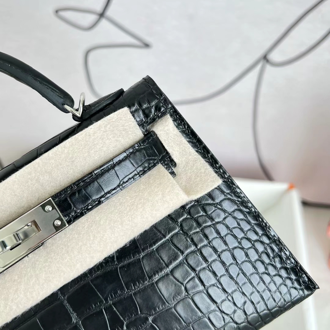 Hermès（爱马仕）Mini Kelly 迷你凯莉 雾面美洲鳄 Matte Alligator Crocodile Ck89 黑色 银扣 19cm