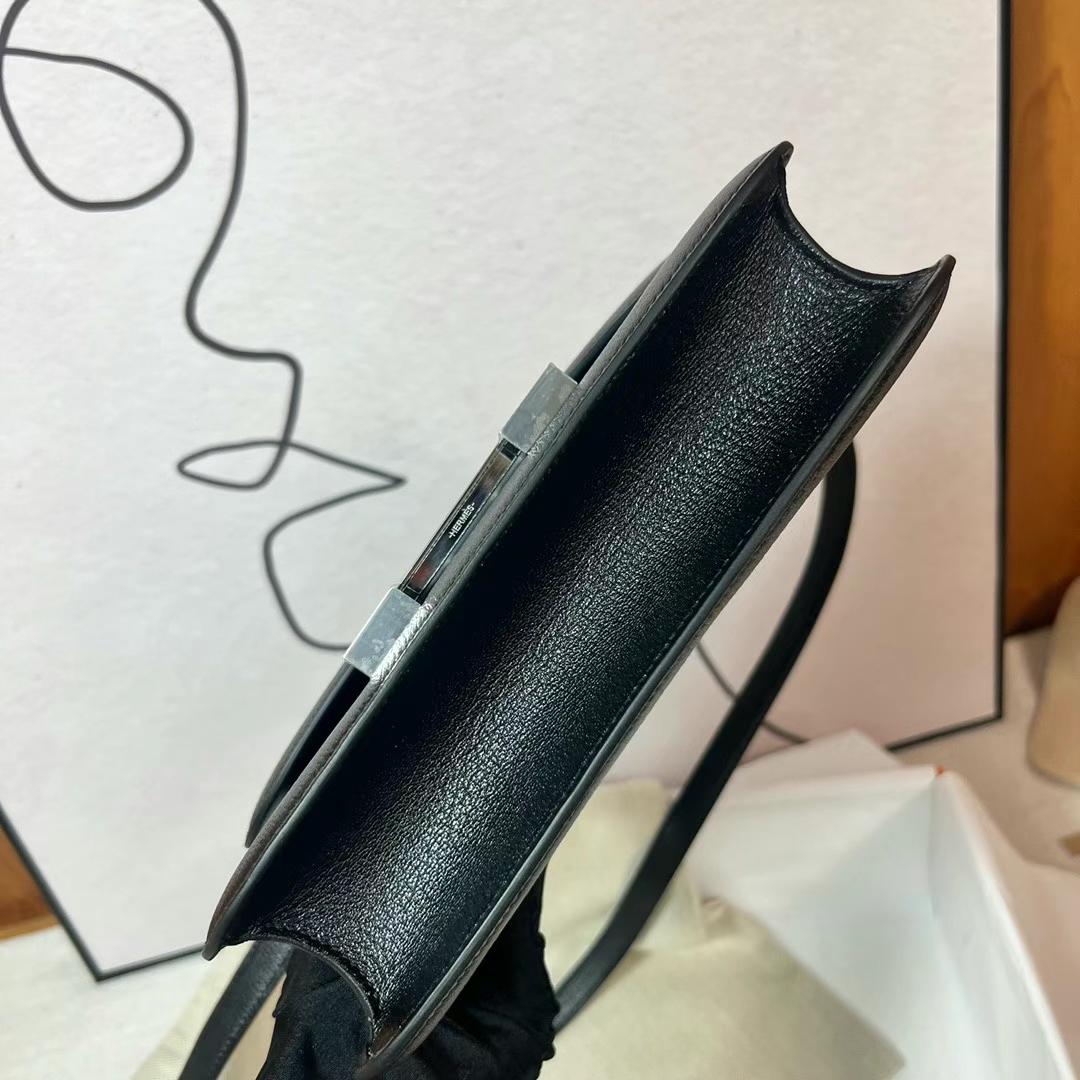 Hermès（爱马仕）新款单层镜子款 Constance 康康 Chevre 进口山羊皮 Ck89 黑色 银扣 24cm