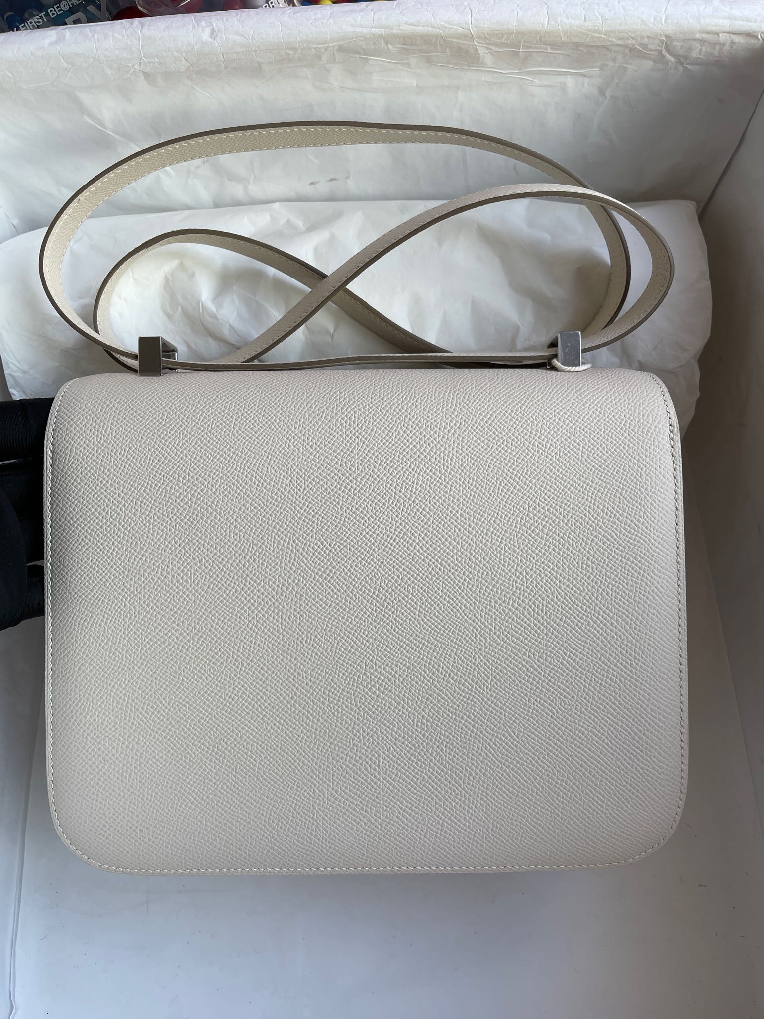 Hermès（爱马仕）Constance 空姐包 Epsom 原厂掌纹皮 ck10 奶昔白 Craie 银扣 24cm