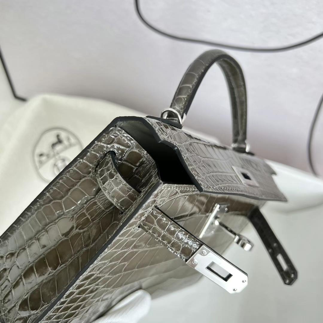 Hermès（爱马仕）Mini Kelly 迷你凯莉 亮面美洲鳄 Shiny Alligator Crocodile 6H 橄榄绿 银扣 PHW 19cm