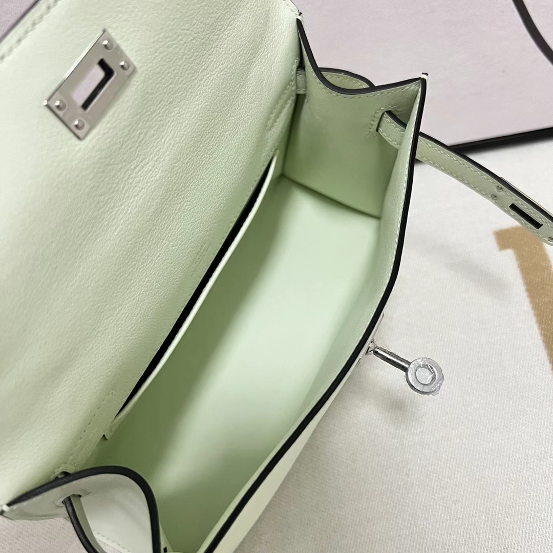 Hermès（爱马仕）Mini Kelly Pochette Swift皮 0S 气泡绿 银扣 22cm 全手工蜡线缝制