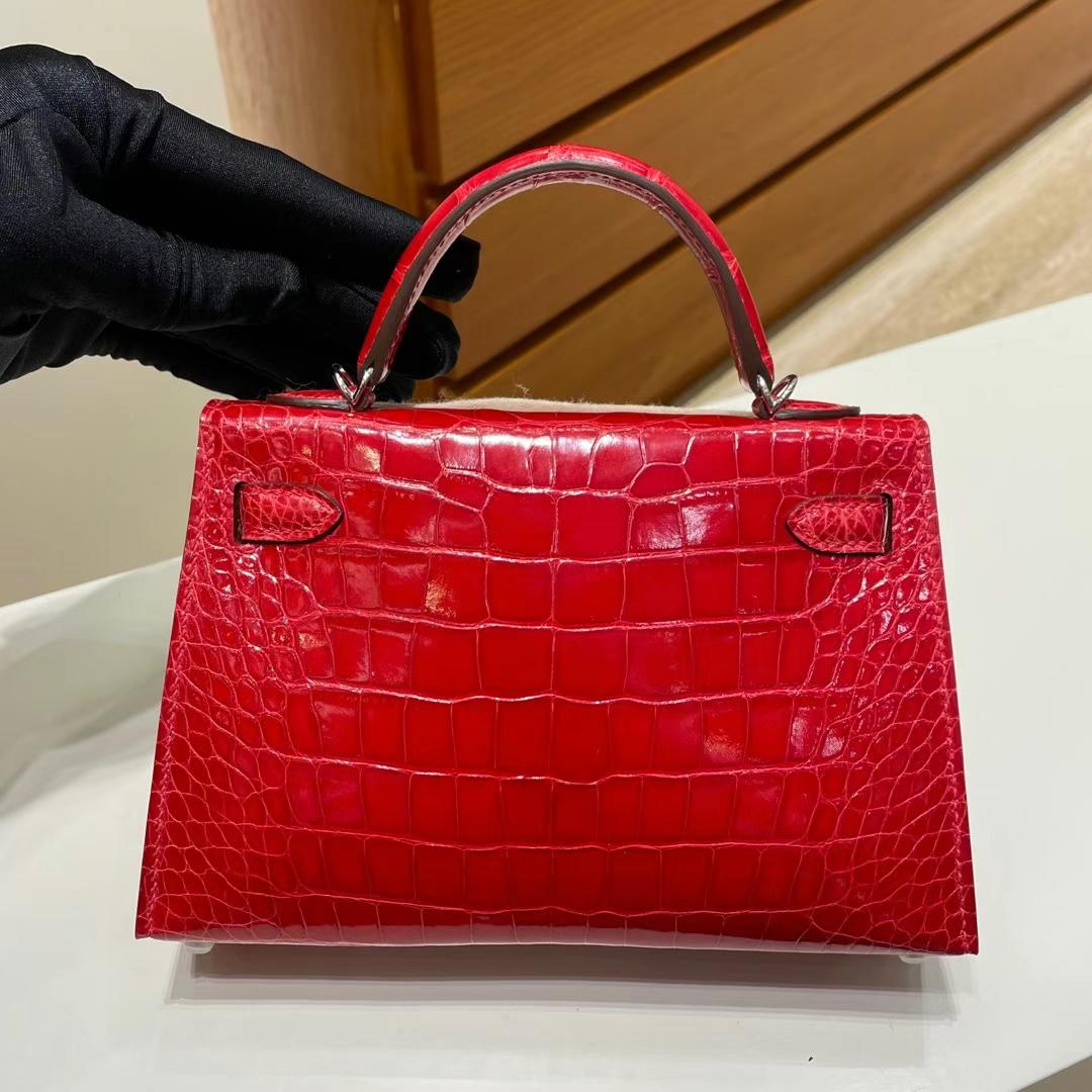 Hermès（爱马仕）mini Kelly 迷你凯莉 亮面美洲鳄鱼 Ck95 法拉利红 银扣 Phw 19cm  全手工蜡线缝制