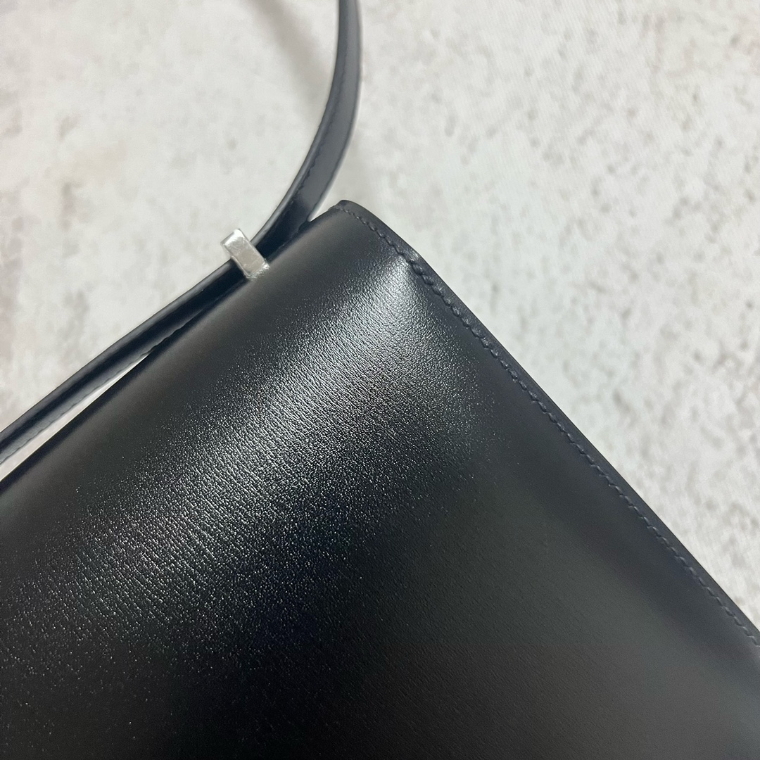 Hermès（爱马仕）Constance 康康 Boxcalf ck89 黑色 Noir 自然色蜥蜴 银扣 GHW 18cm 顶级手缝
