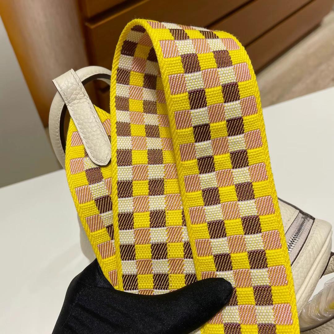 Hermès（爱马仕）mini lindy 迷你琳迪 Clemence 拼 编织布肩带 i2 奶油白 nate 银扣 20cm