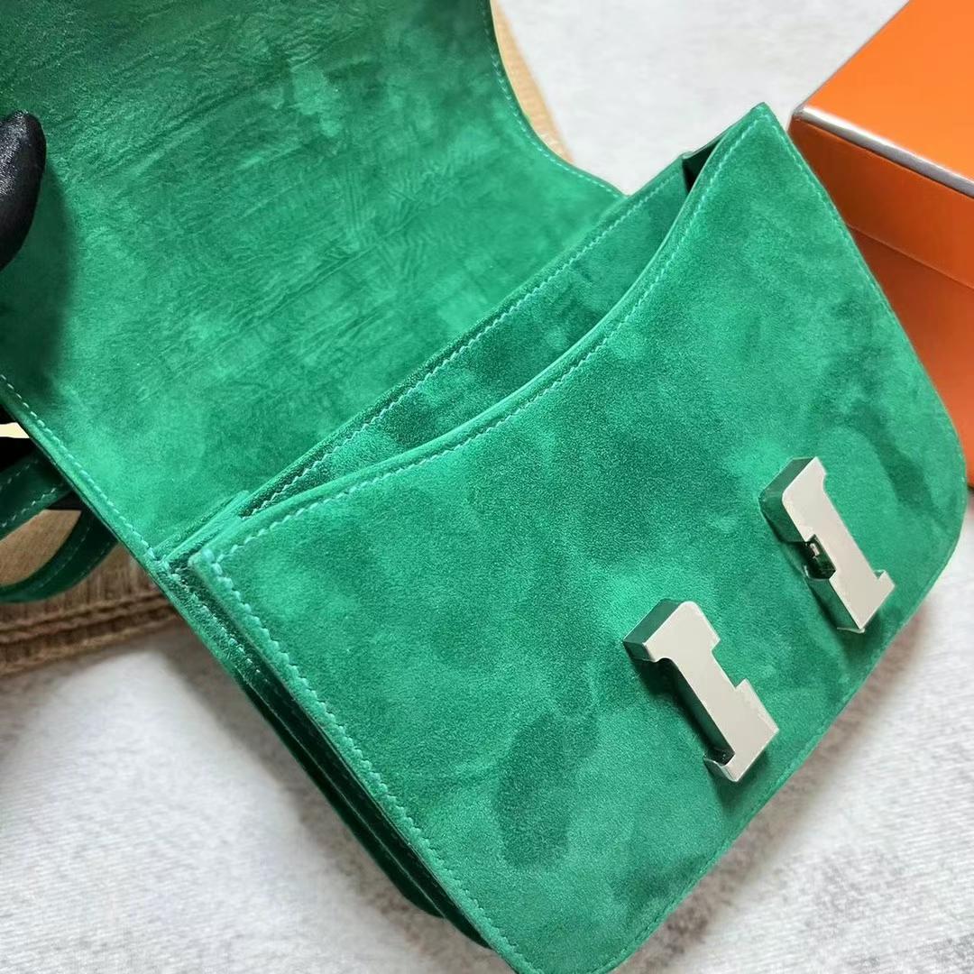 Hermès（爱马仕）Constance 康康 麂皮 Suede U4 丝绒绿 银扣 19cm 全手工蜡线缝制 Phw