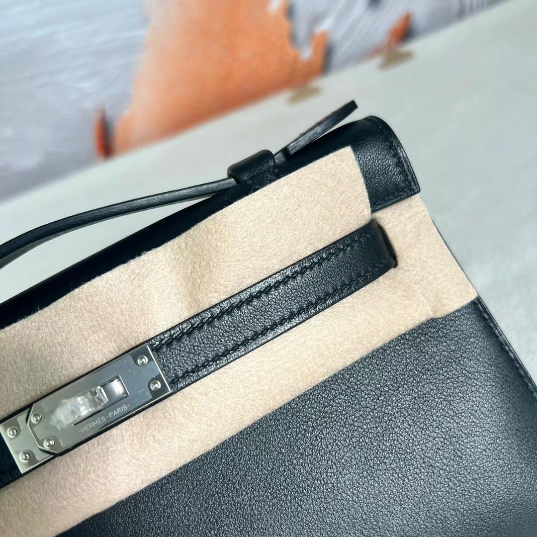 Hermès（爱马仕）Mini Kelly Pochette Swift皮 Ck89 黑色 银扣 22cm 全手工蜡线缝制 Phw