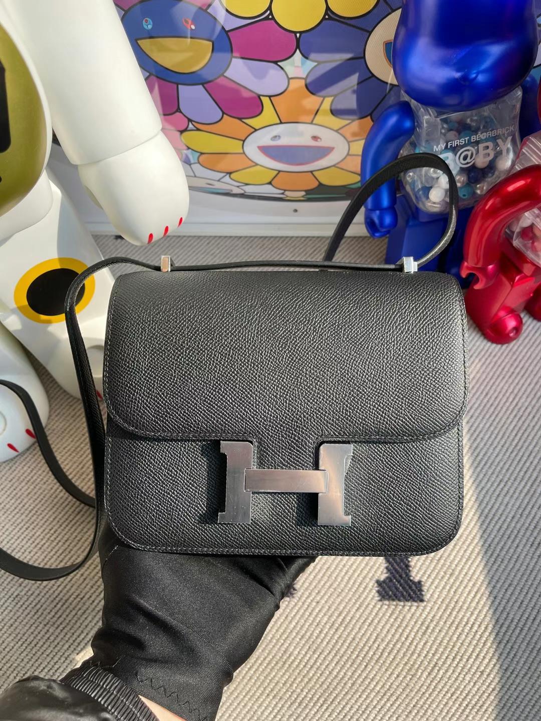 Hermès（爱马仕）Constance 康康 Epsom Ck89 黑色 银扣 Phw 19cm 全手工蜡线缝制