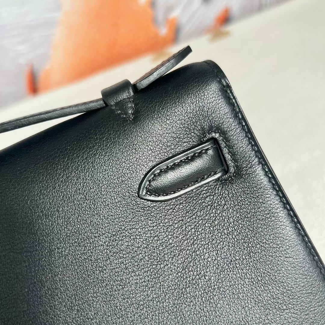 Hermès（爱马仕）Mini Kelly Pochette Swift皮 Ck89 黑色 银扣 22cm 全手工蜡线缝制 Phw