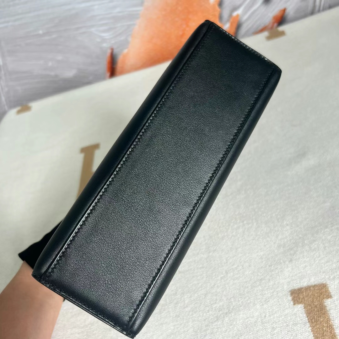 Hermès（爱马仕）Mini Kelly Pochette Swift皮 Ck89 黑色 银扣 22cm 全手工蜡线缝制 Phw