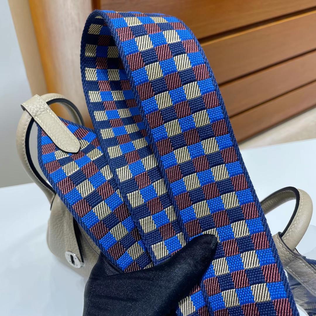 Hermès（爱马仕）mini lindy 迷你琳迪 Clemence 拼 编织布肩带 S2 风衣灰 银扣 20cm