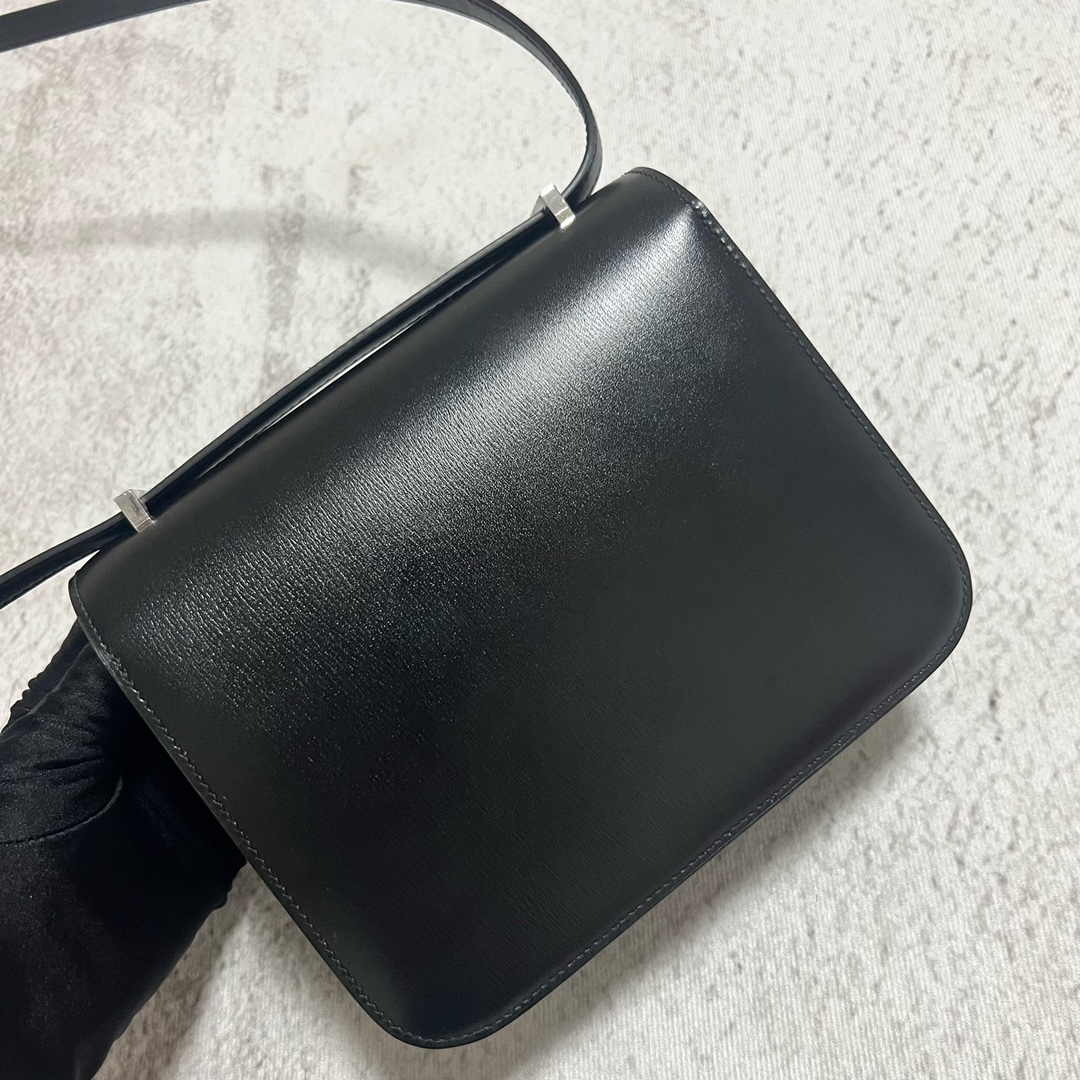 Hermès（爱马仕）Constance 康康 Boxcalf ck89 黑色 Noir 黑色蜥蜴扣 银扣 GHW 18cm 顶级手缝