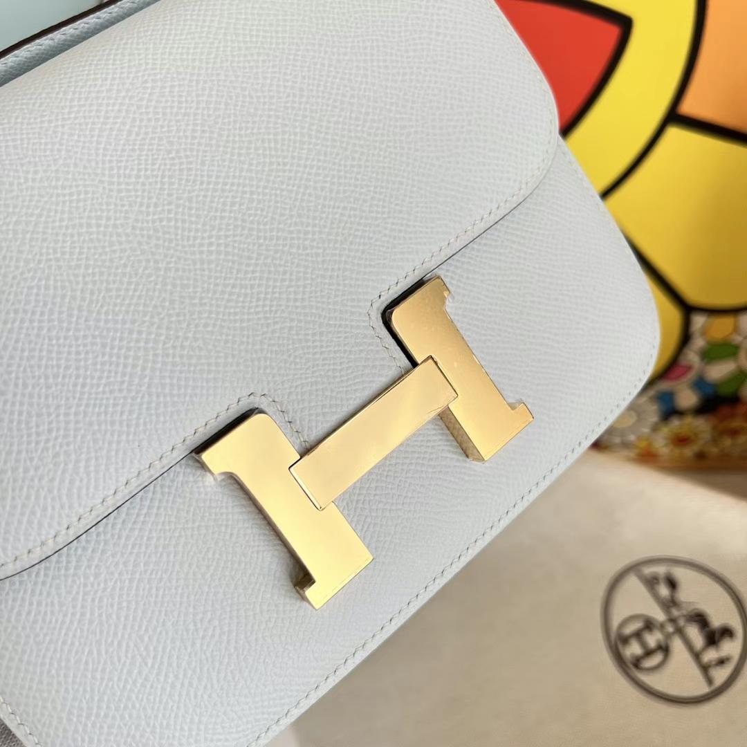 Hermès（爱马仕）Constance 康康 Epsom T0 雾蓝色 金扣 19cm 全手工蜡线缝制