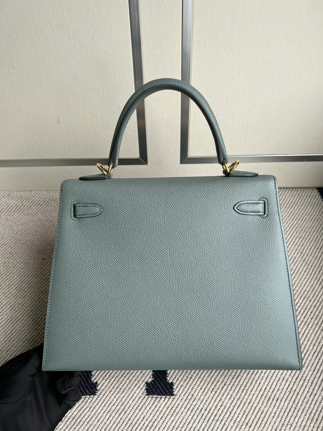 Hermès（爱马仕）Kelly 凯莉包 Epsom Cc63 杏绿色 金扣 25cm 全手工蜡线缝制