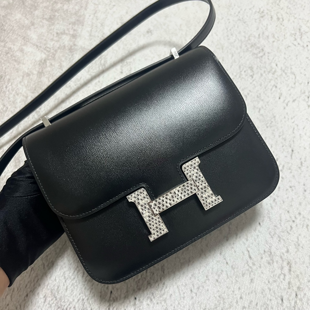 Hermès（爱马仕）Constance 康康 Boxcalf ck89 黑色 Noir 自然色蜥蜴 银扣 GHW 18cm 顶级手缝