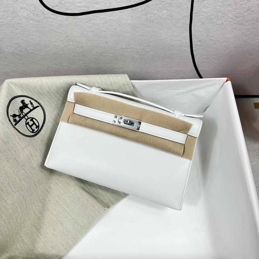 Hermès（爱马仕）Mini Kelly Pochette Swift皮 01 纯白 银扣 22cm 全手工蜡线缝制 PHW