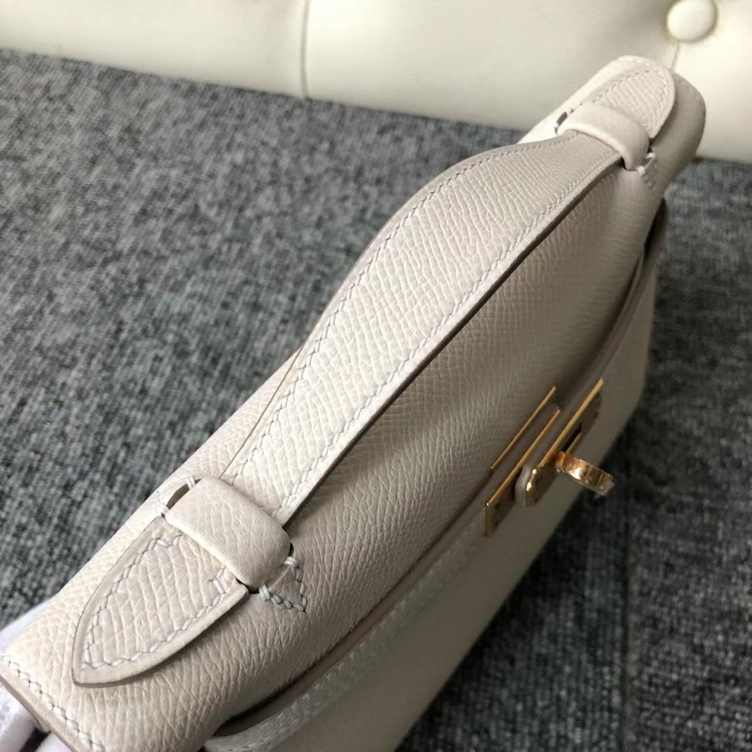 Hermès（爱马仕）Mini Kelly Pochette Epsom Ck10 奶昔白 金扣 22cm 全手工蜡线缝制 GHW