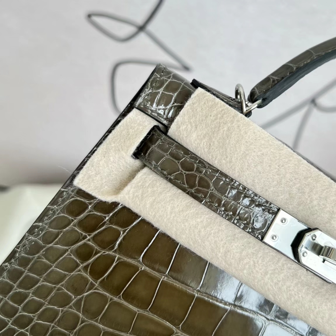 Hermès（爱马仕）Mini Kelly 迷你凯莉 亮面美洲鳄 Shiny Alligator Crocodile 6H 橄榄绿 银扣 PHW 19cm