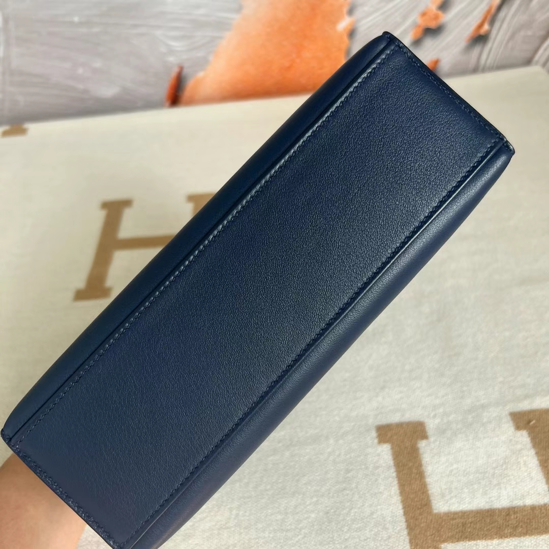 Hermès（爱马仕）Mini Kelly Pochette Swift皮 Ck75 宝石蓝 银扣 22cm 全手工蜡线缝制 Phw