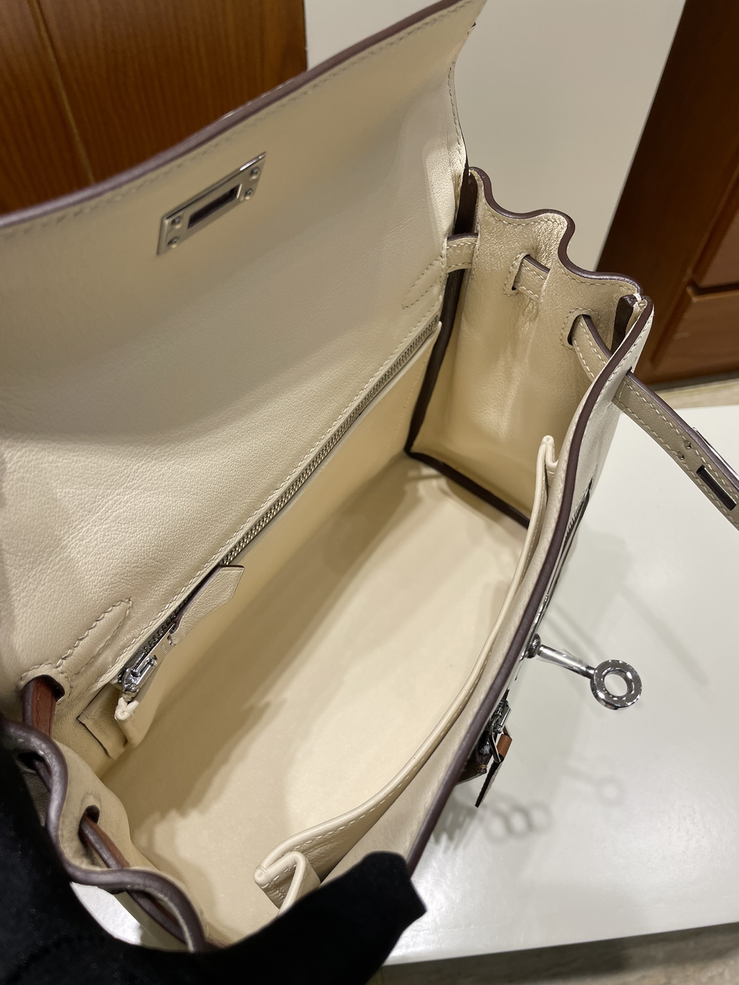 Hermès（爱马仕）kelly 凯莉包 Swift 口袋包 奶油白 nata 银扣 PHW 25cm 顶级手缝