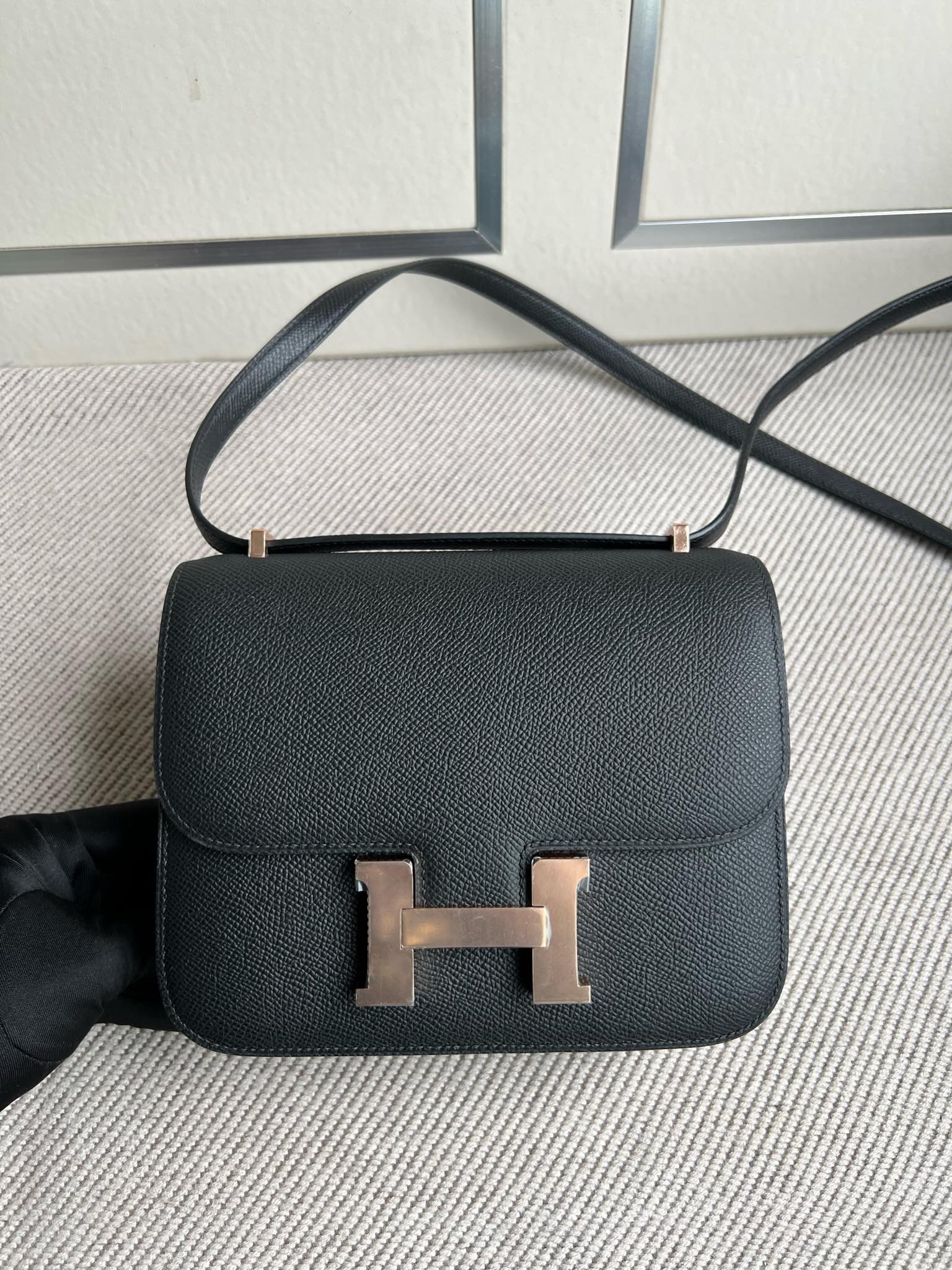 Hermès（爱马仕）Constance 康康 Epsom 原厂掌纹皮 ck89 黑色 Noir 玫瑰金扣 18cm 顶级手缝