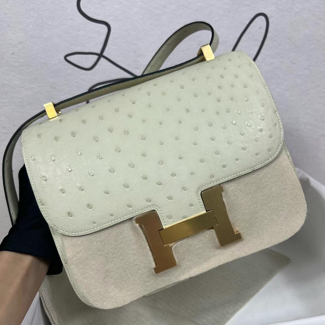 Hermès（爱马仕）Constance 康康 Ostrich 进口鸵鸟皮 3C 羊毛白 金扣 24cm 全手工蜡线缝制 Ghw