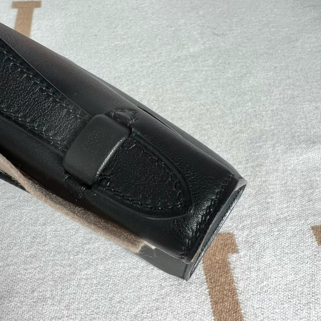 Hermès（爱马仕）Mini Kelly Pochette Swift皮 Ck89 黑色 玫瑰金扣 22cm 全手工蜡线缝制 Rghw