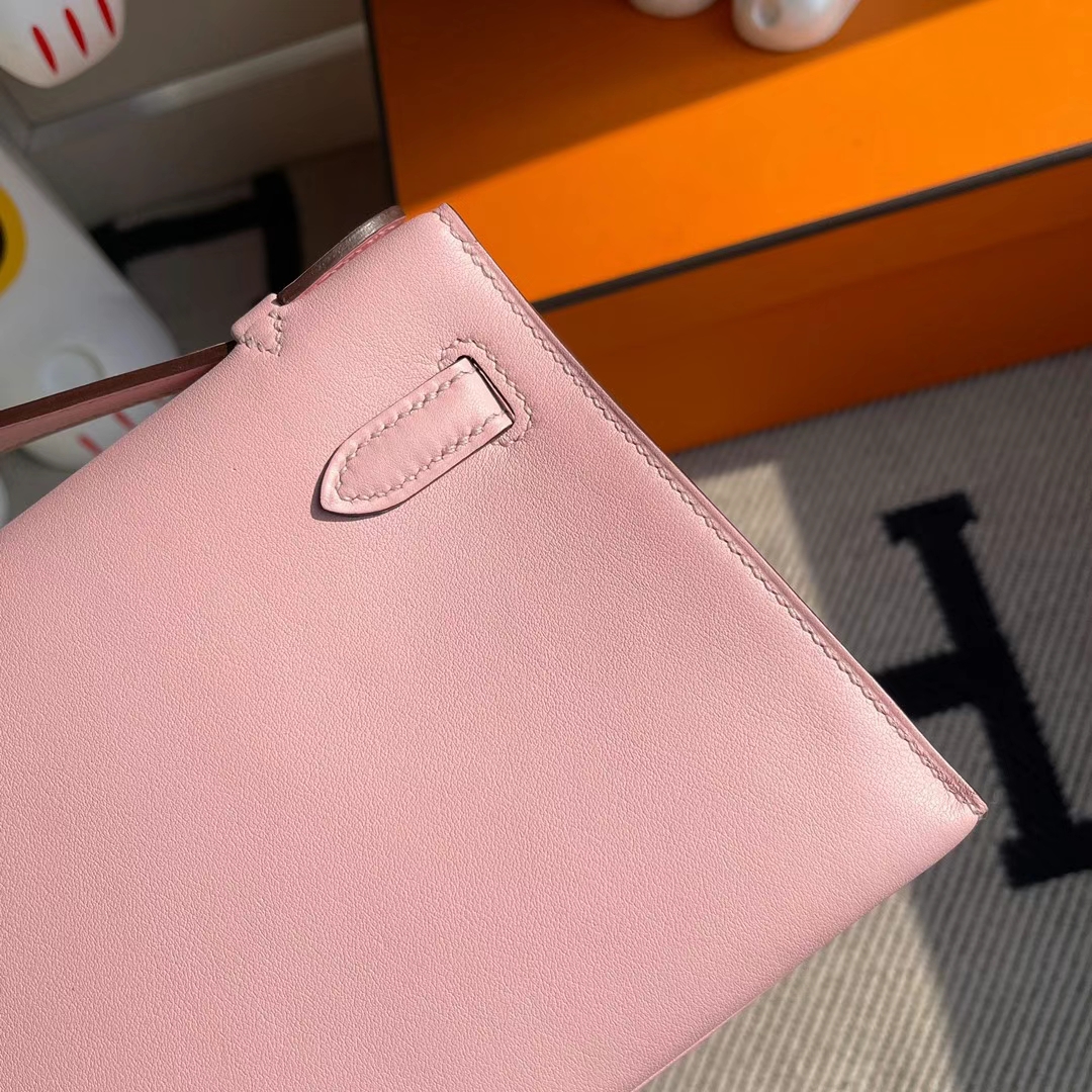 Hermès（爱马仕）Mini Kelly Pochette Swift皮 3Q 新粉色 金扣 22cm 全手工蜡线缝制 GHW