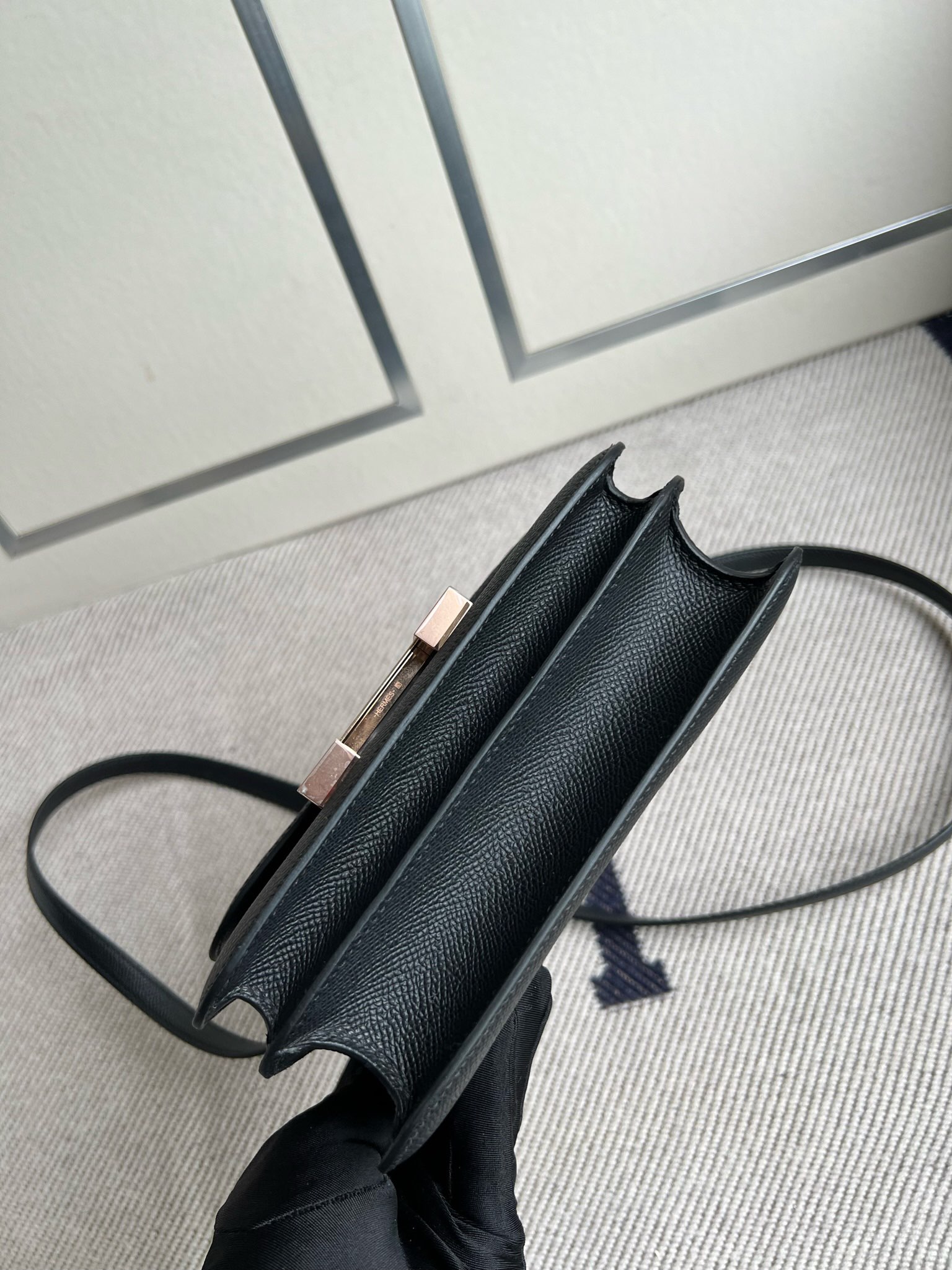 Hermès（爱马仕）Constance 康康 Epsom 原厂掌纹皮 ck89 黑色 Noir 玫瑰金扣 18cm 顶级手缝