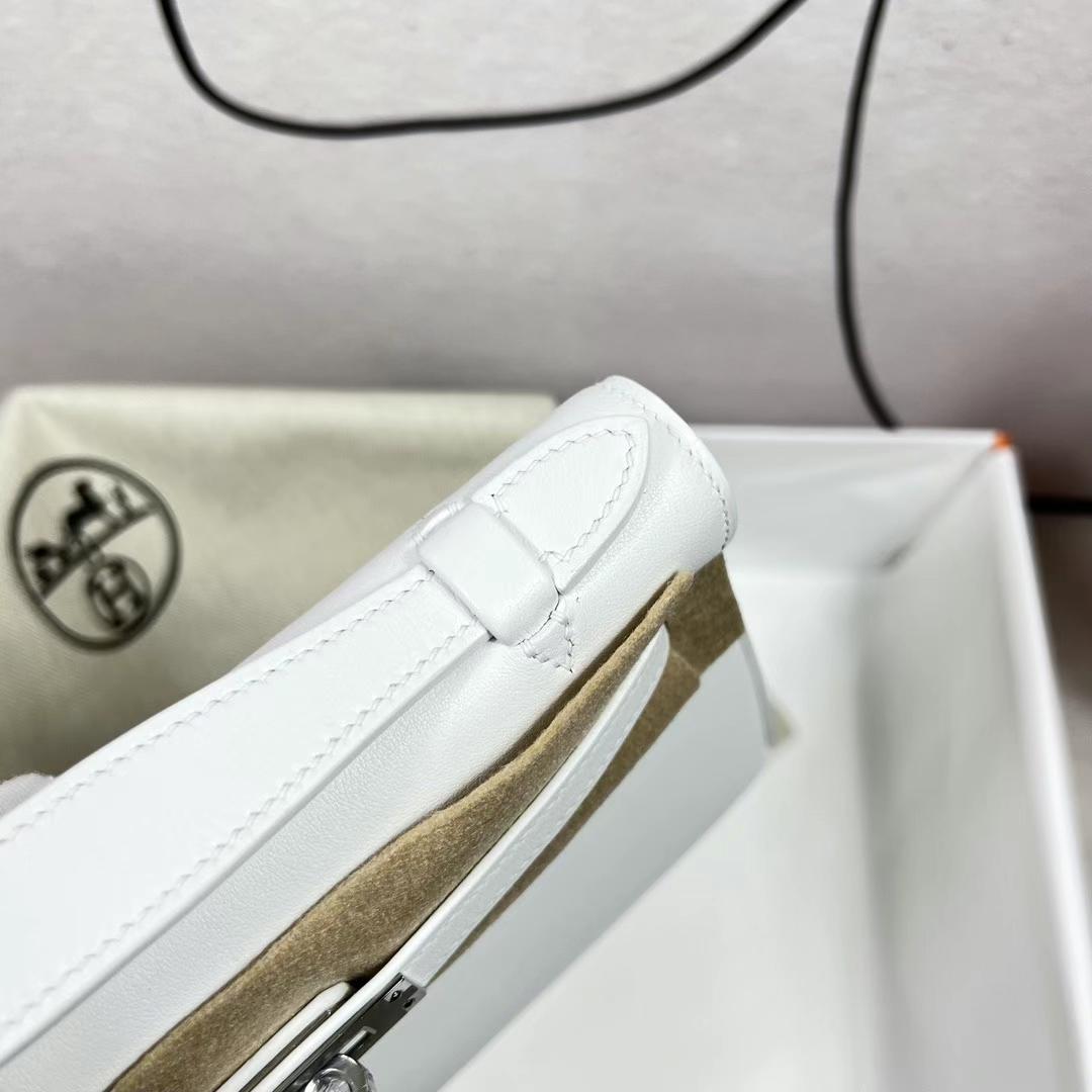 Hermès（爱马仕）Mini Kelly Pochette Swift皮 01 纯白 银扣 22cm 全手工蜡线缝制 PHW