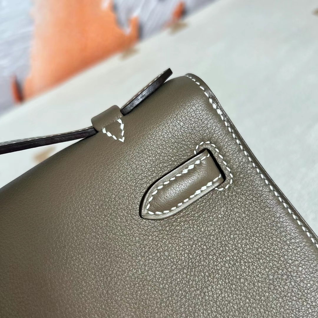Hermès（爱马仕）Mini Kelly Pochette Swift皮 Ck18 大象灰 银扣 22cm 全手工蜡线缝制 Phw