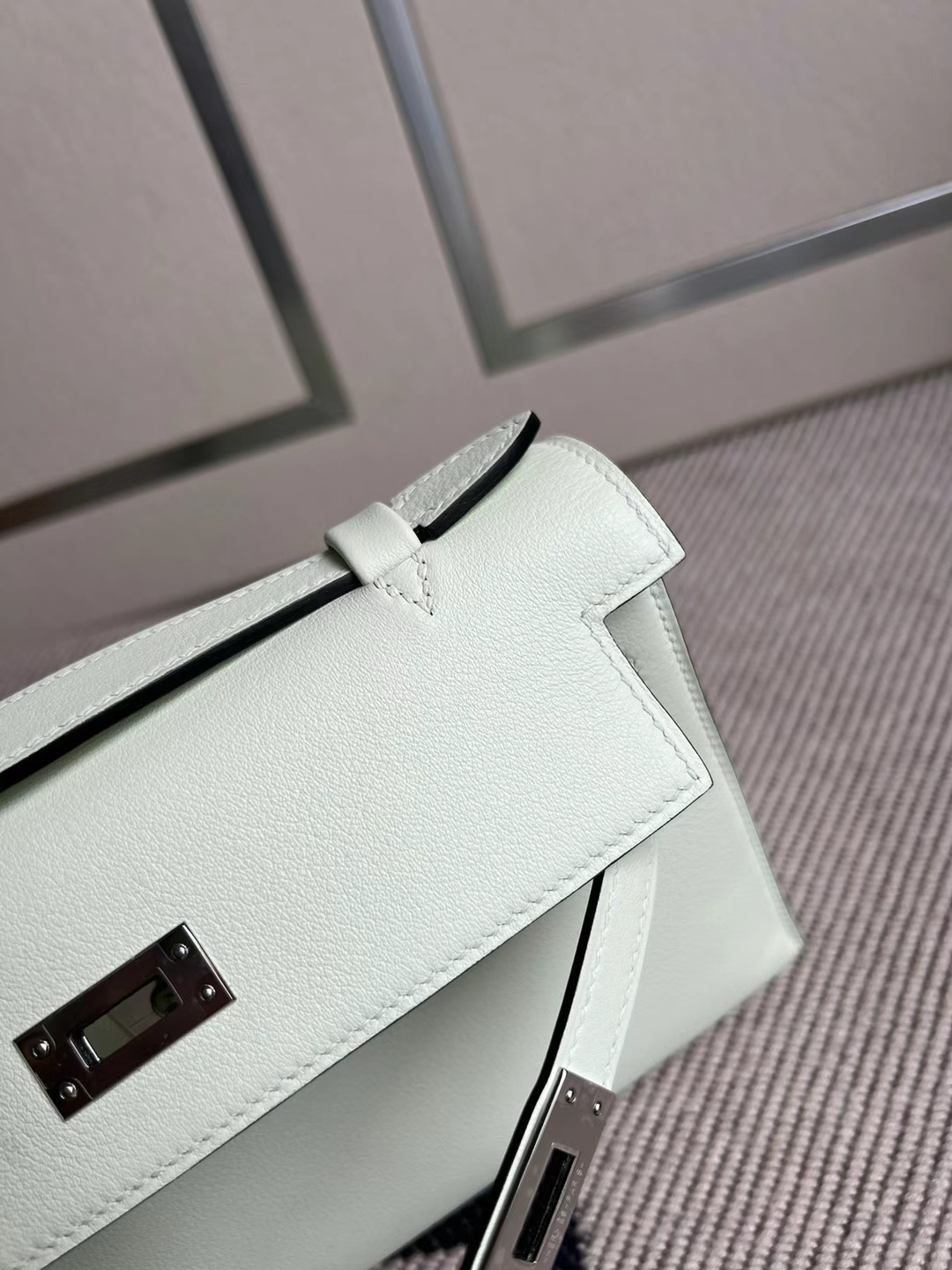 Hermès（爱马仕）Mini Kelly Pochette Swift皮 0S 气泡绿 银扣 22cm 全手工蜡线缝制