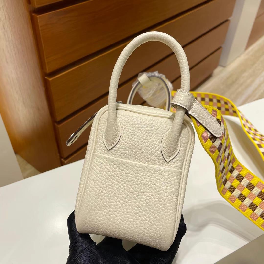 Hermès（爱马仕）mini lindy 迷你琳迪 Clemence 拼 编织布肩带 i2 奶油白 nate 银扣 20cm