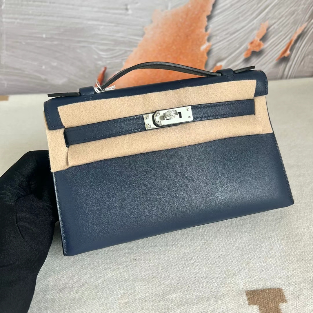 Hermès（爱马仕）Mini Kelly Pochette Swift皮 Ck75 宝石蓝 银扣 22cm 全手工蜡线缝制 Phw