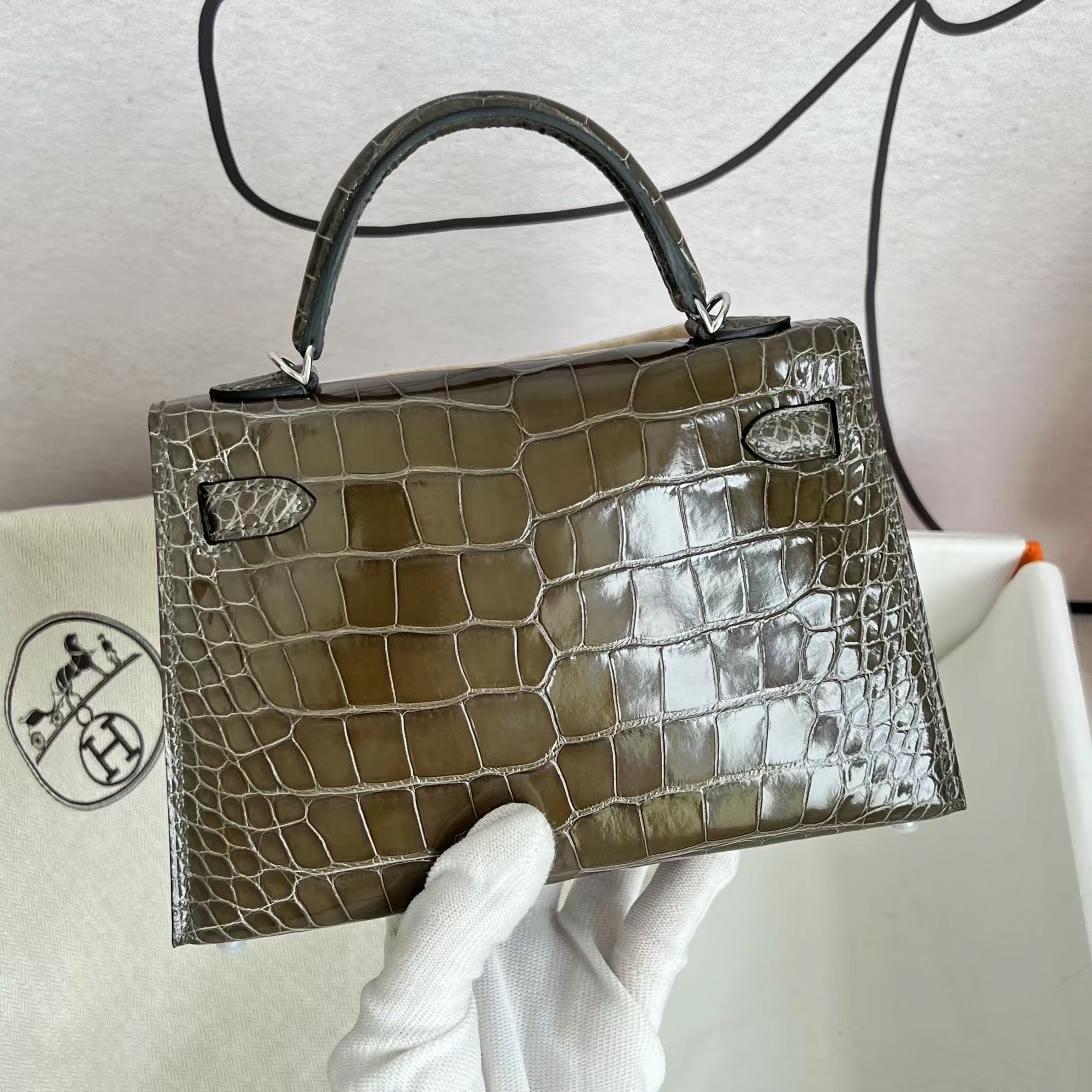 Hermès（爱马仕）Mini Kelly 迷你凯莉 亮面美洲鳄 Shiny Alligator Crocodile 6H 橄榄绿 银扣 PHW 19cm