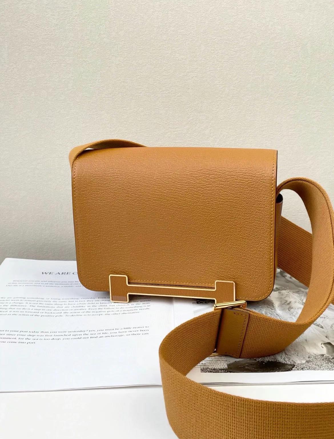 Hermès（爱马仕）Geta 木屐包 Chevre A1 焦糖色 金扣 20cm 可预定