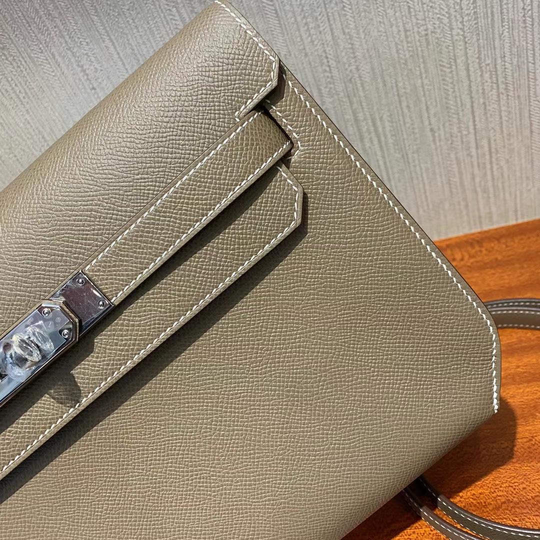 Hermès（爱马仕）Kelly depeches 手包 Epsom Ck18 大象灰 银扣 25cm 全手工蜡线缝制