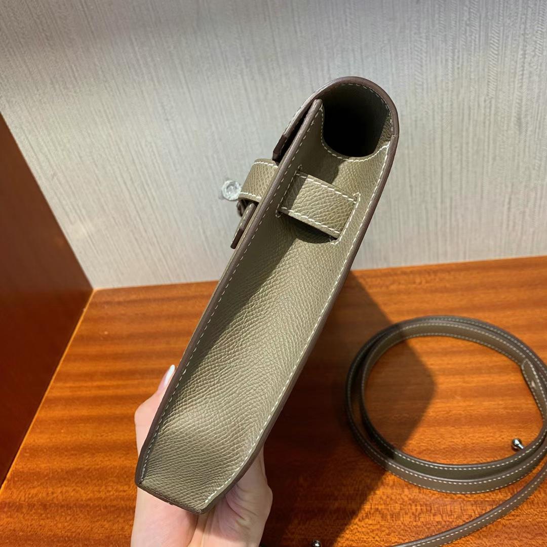 Hermès（爱马仕）Kelly depeches 手包 Epsom Ck18 大象灰 银扣 25cm 全手工蜡线缝制