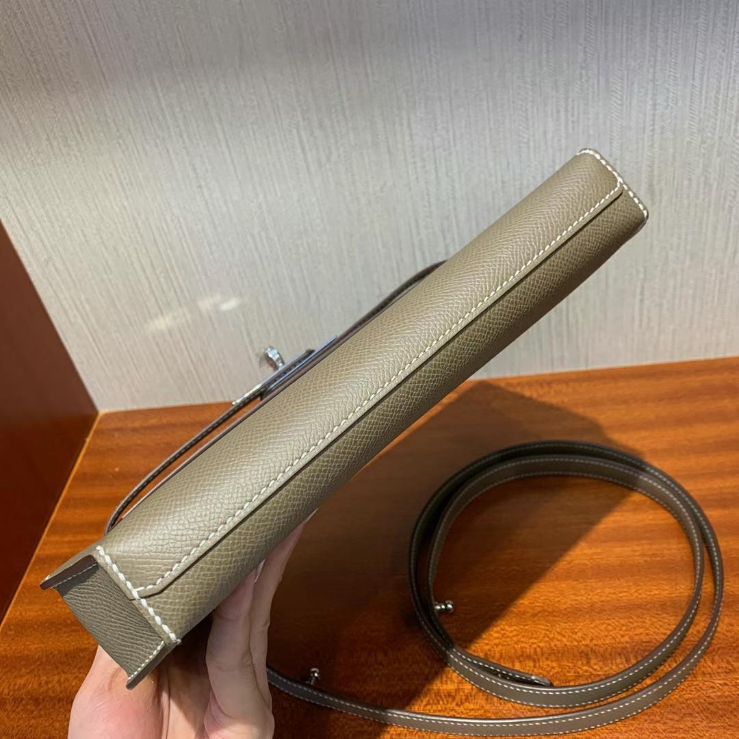 Hermès（爱马仕）Kelly depeches 手包 Epsom Ck18 大象灰 银扣 25cm 全手工蜡线缝制