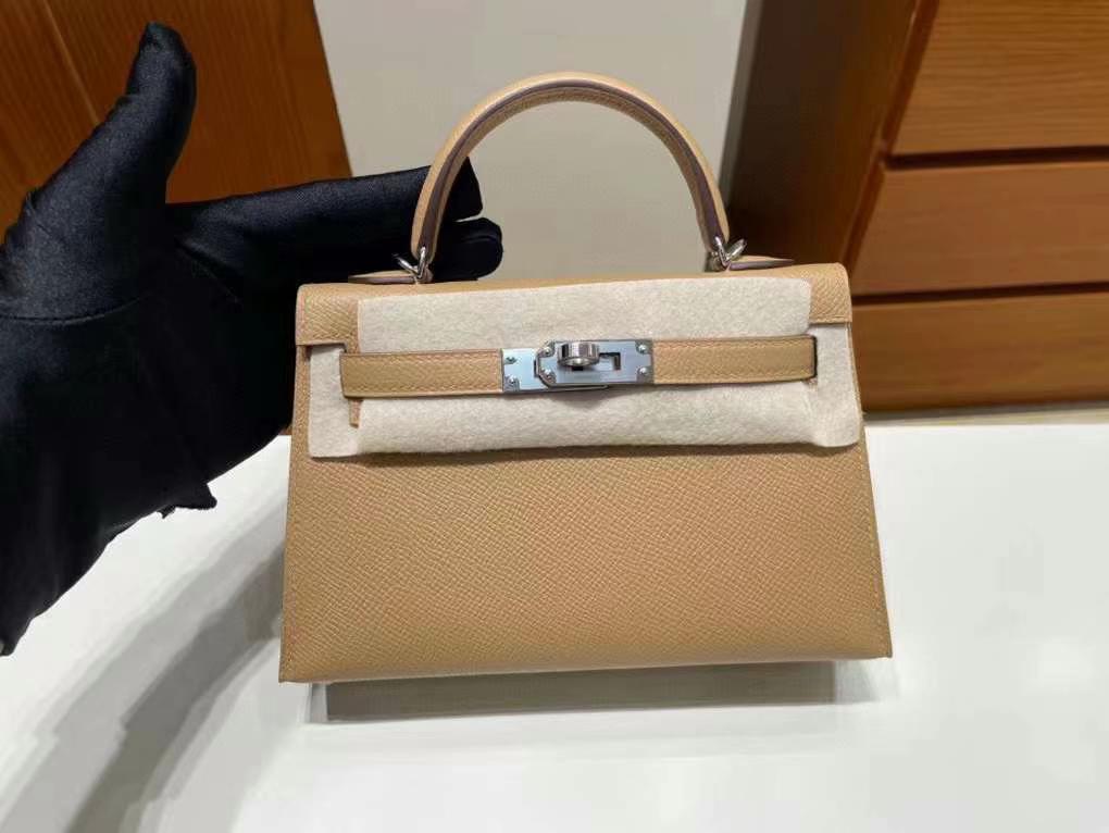 Hermès（爱马仕）mini Kelly 迷你凯莉 Epsom 0M 奶茶色 银扣 19cm