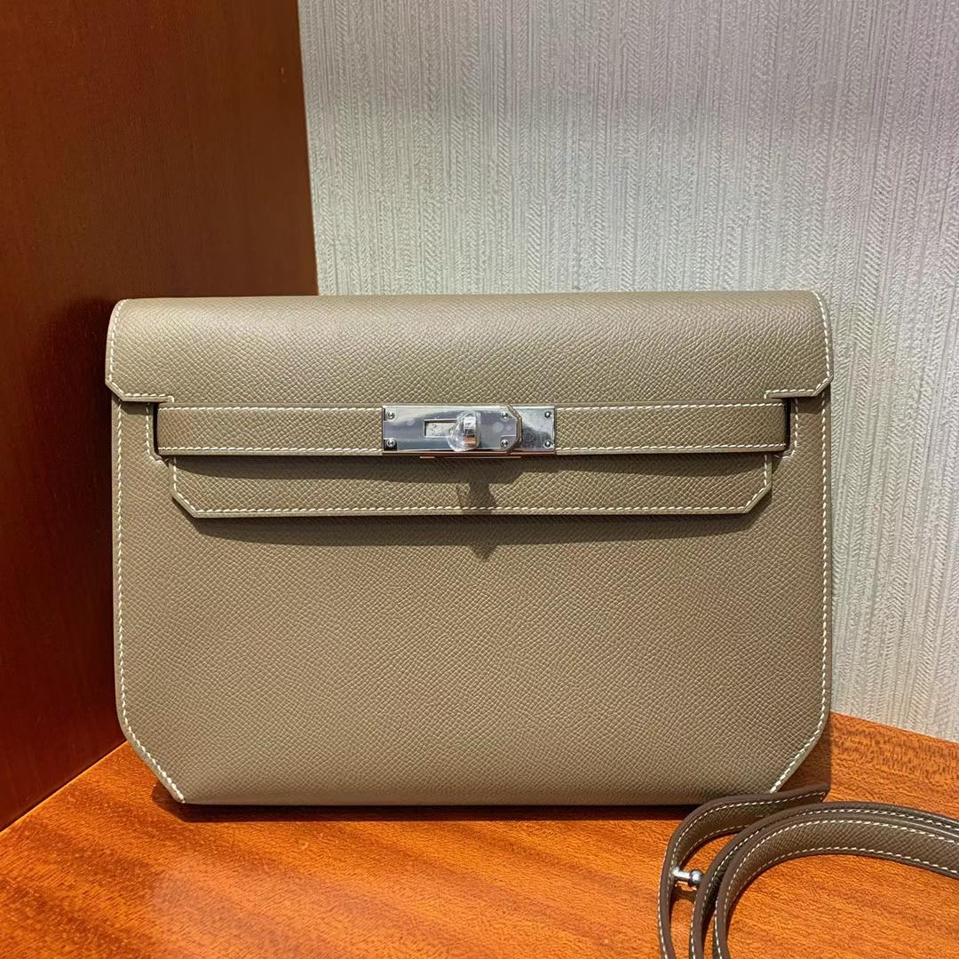 Hermès（爱马仕）Kelly depeches 手包 Epsom Ck18 大象灰 银扣 25cm 全手工蜡线缝制