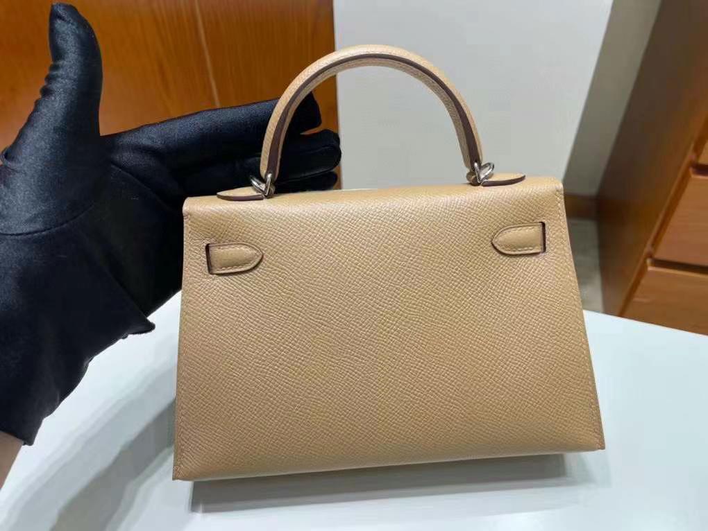 Hermès（爱马仕）mini Kelly 迷你凯莉 Epsom 0M 奶茶色 银扣 19cm