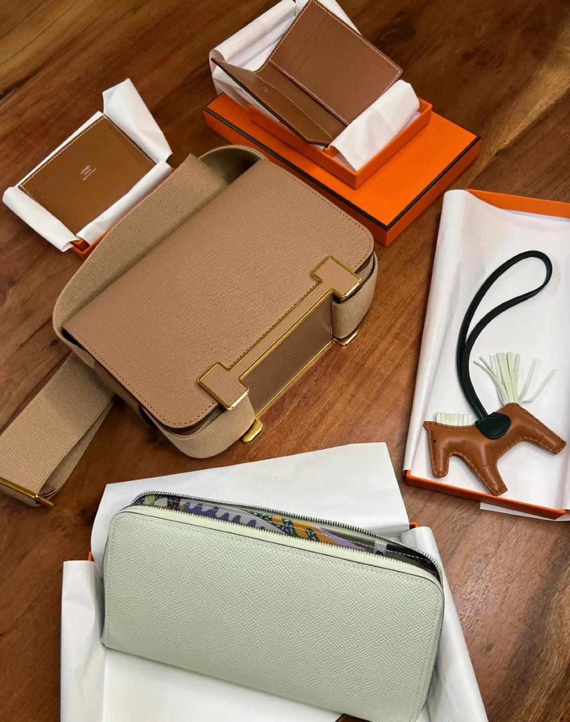 Hermès（爱马仕）Geta 木屐包 Chevre 2J 雀木色 拼 0M 奶茶色 金扣 20cm 可预定