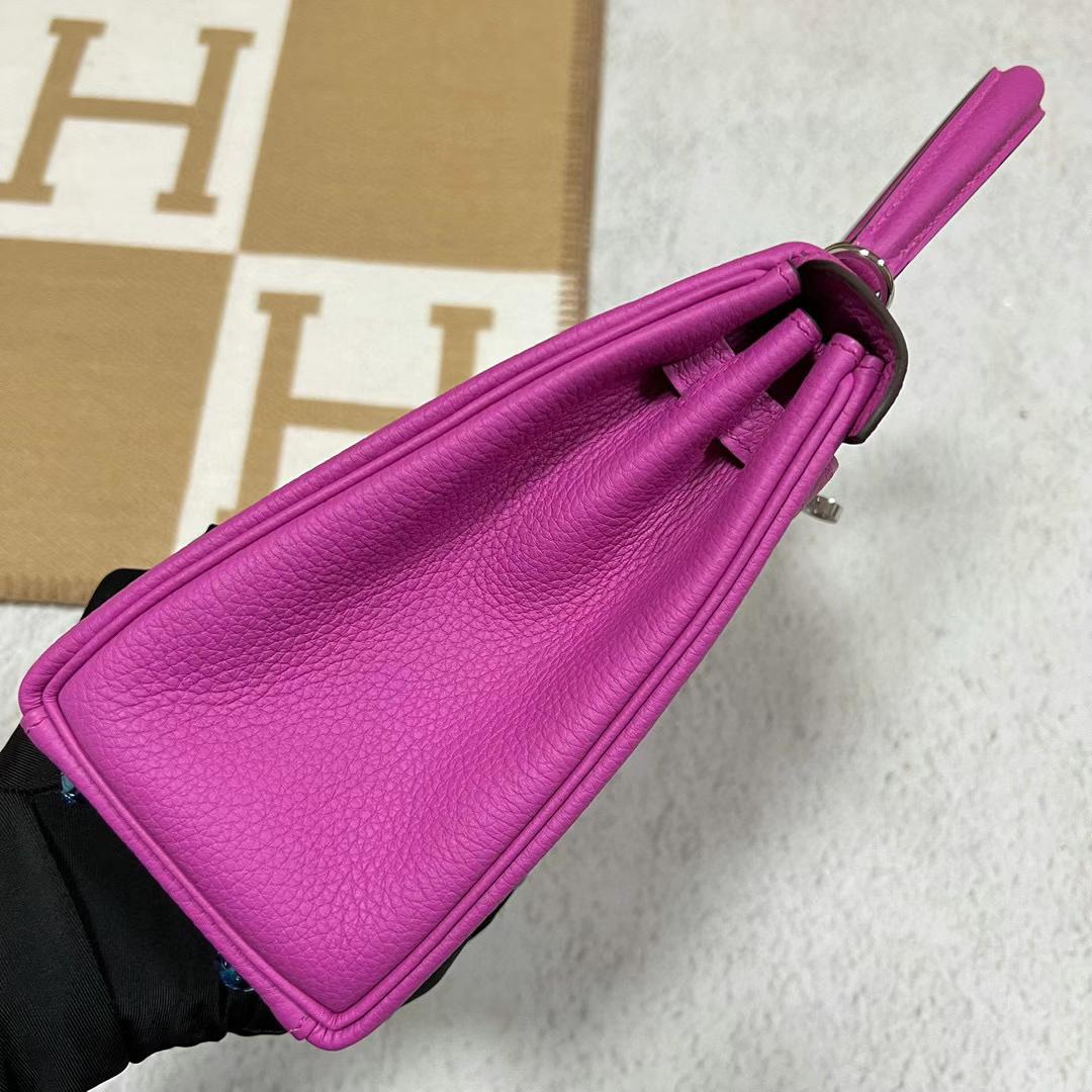 Hermès（爱马仕）Kelly 凯莉包 Togo皮 9i 玉兰粉 银扣 25cm