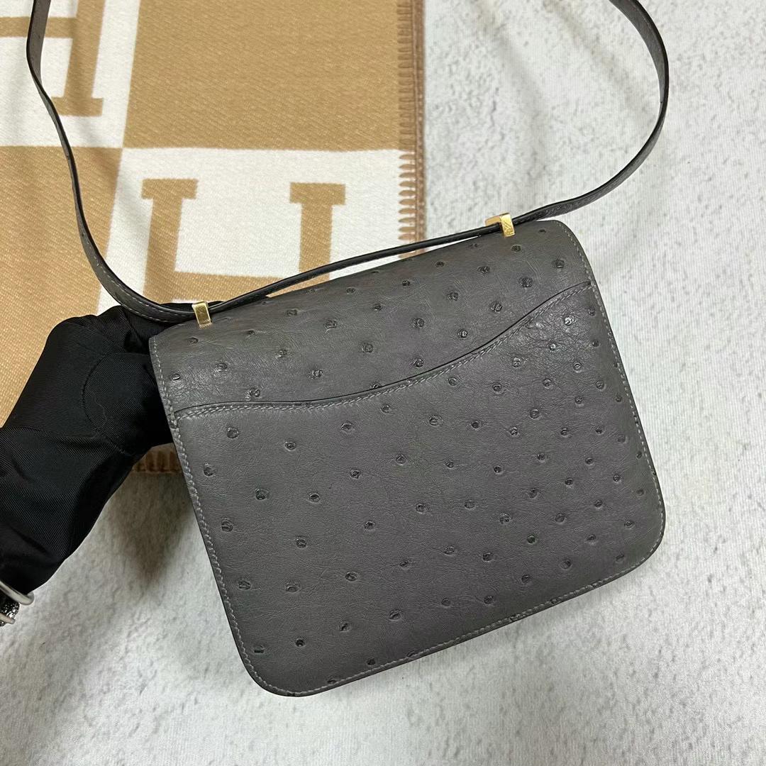 Hermès（爱马仕）Constance 康斯坦斯 Ostrich 原厂kk进口鸵鸟皮 Ck88 石墨灰 金扣 19cm