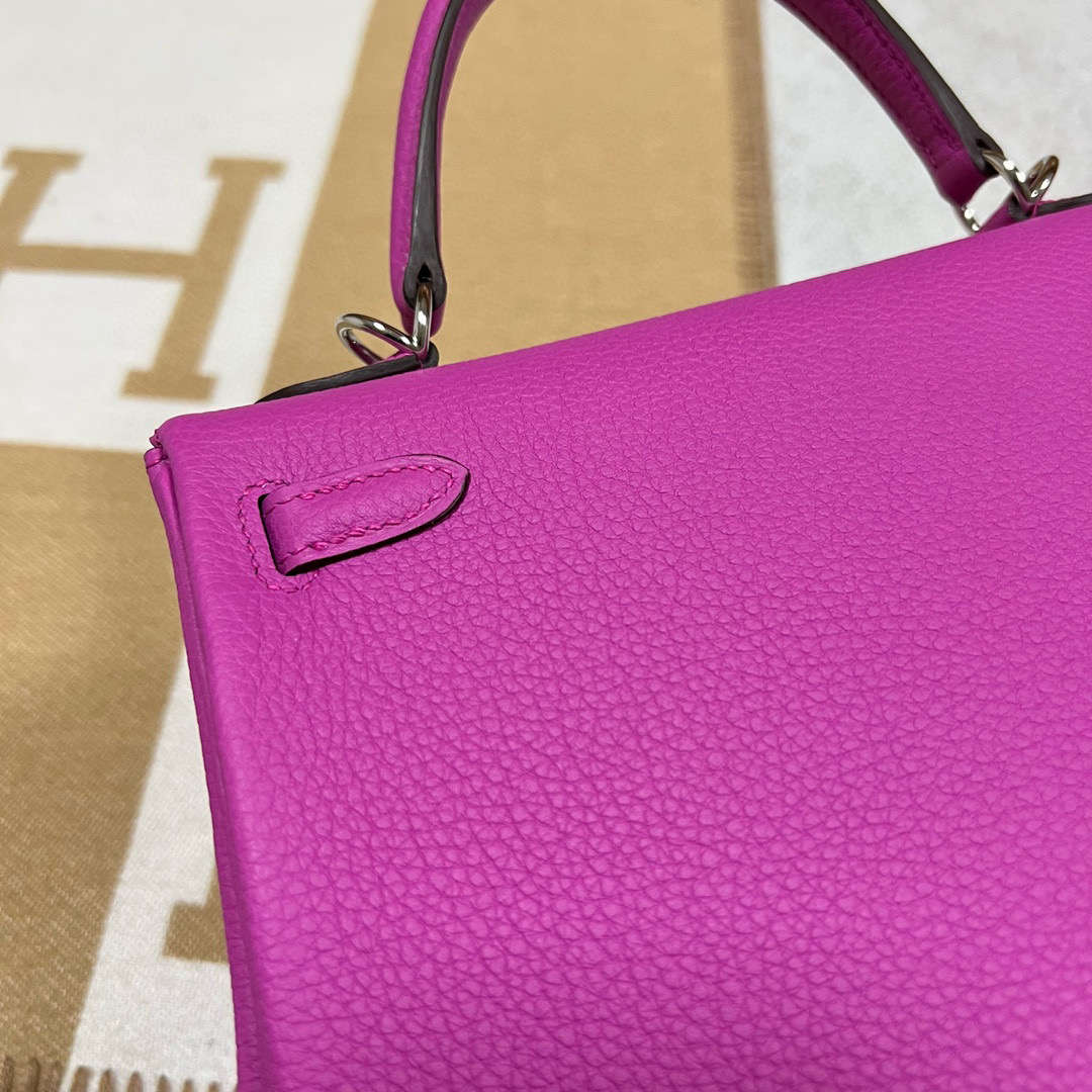 Hermès（爱马仕）Kelly 凯莉包 Togo皮 9i 玉兰粉 银扣 25cm